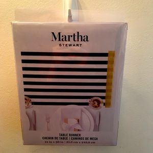 NWOT Martha Stewart Black and White Table Runner